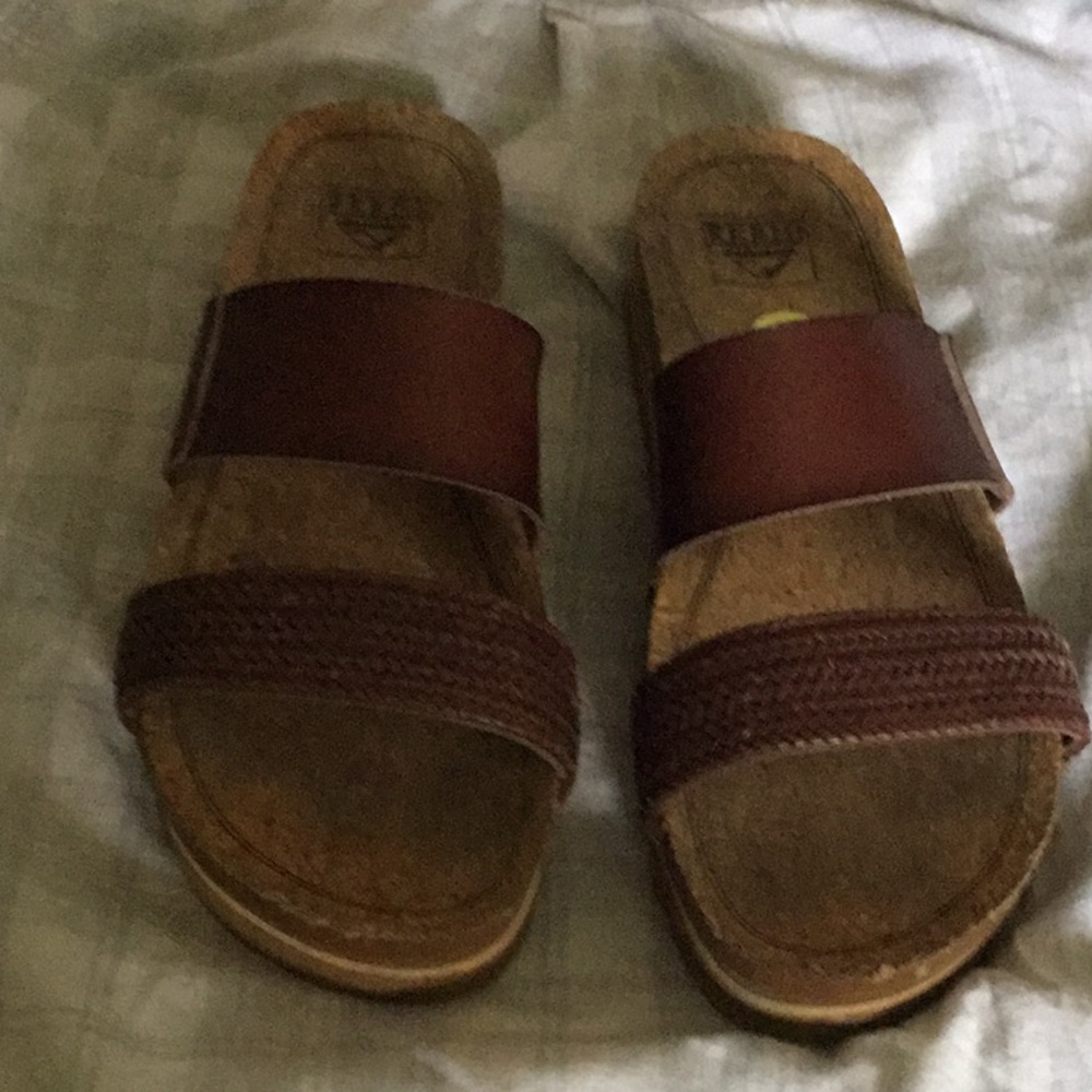 Reef platform slides